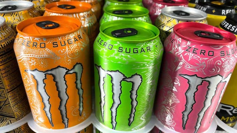 ฮิลตัน ชลอสเบิร์ก ขึ้นแท่นซีอีโอ Monster Beverage แทน ร็อดนีย์ แซ็กส์