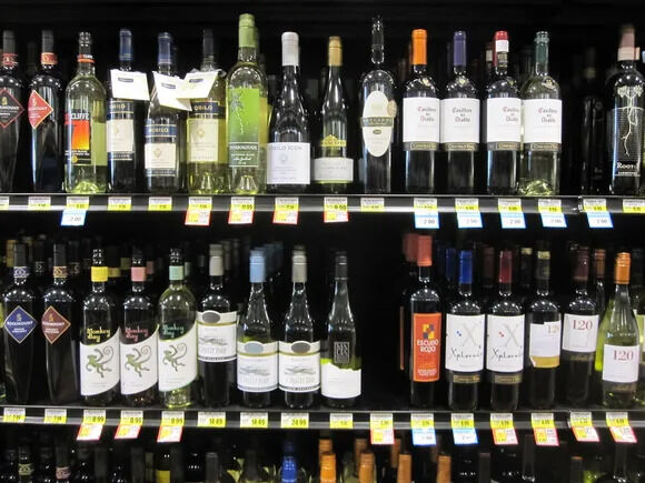 กลุ่มผู้ถือหุ้นฟ้อง Constellation Brands ปมยอดขายไวน์ร่วง-หลอกนักลงทุน
