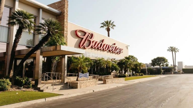 เบียร์ยักษ์ใหญ่ขยายโรงเบียร์ในแอลเอ รับกระแส Michelob Ultra แรงแซง Modelo ขึ้นแท่นเบอร์ 1